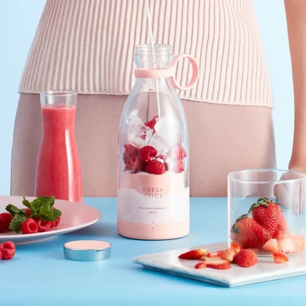 Compact Electric Smoothie and Juice Blender (RECHARGABLE)